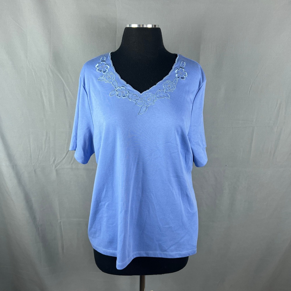 Allison Daley T Shirt Womens Large Light Blue Floral Embroidery Short Sleeve
